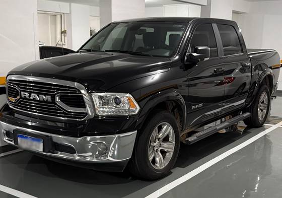 RAM 1500 5.7 V8 GASOLINA LIMITED CD 4X4 AUTOMÁTICO